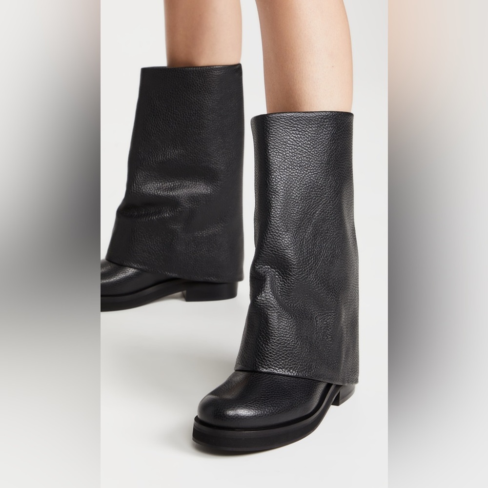 JW Anderson
High Fold Over Boots
$895.00